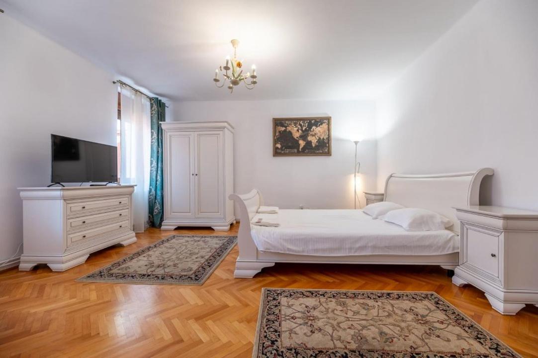 Conrad Haas Apartment Sibiu Bagian luar foto