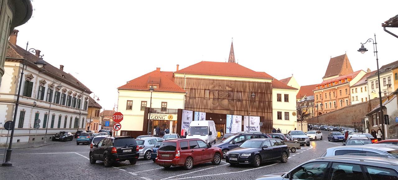 Conrad Haas Apartment Sibiu Bagian luar foto