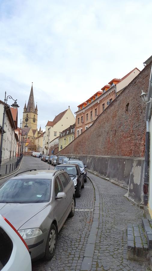 Conrad Haas Apartment Sibiu Bagian luar foto